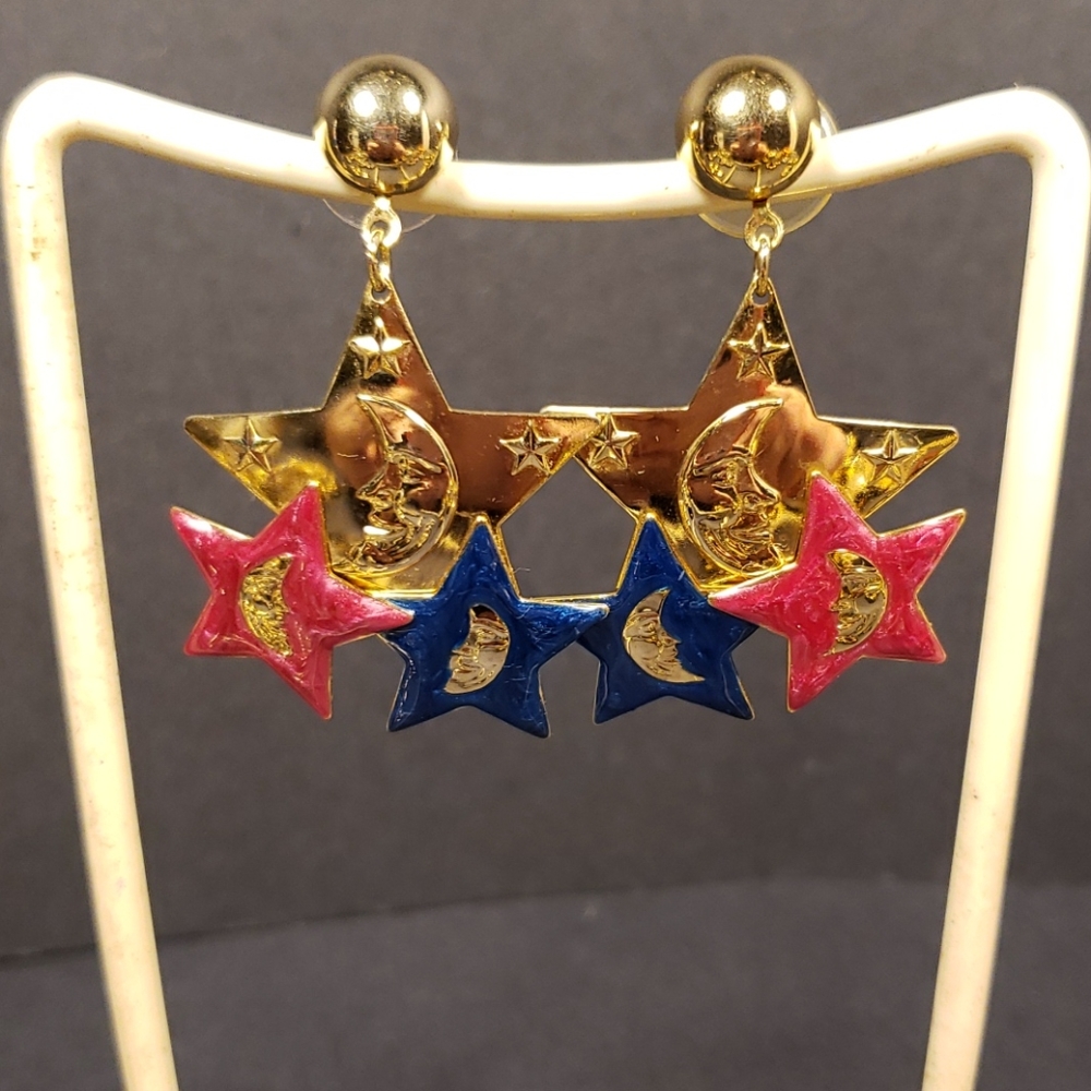 Moon and star dangling earrings